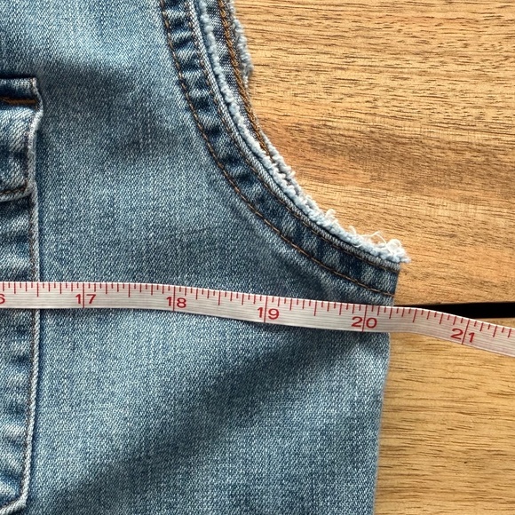 Gap | M | Sleeveless Denim Shirt - Picture 6 of 11